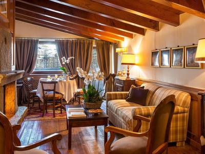 Family & Connecting Rooms