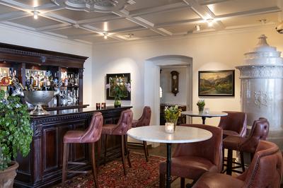 Lobby Bar