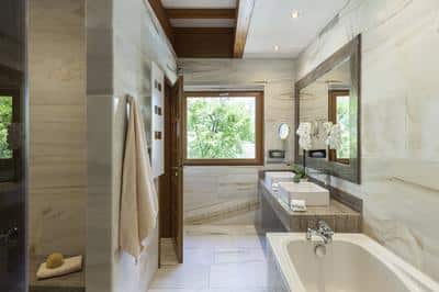 Minoan Royalty Bathroom
