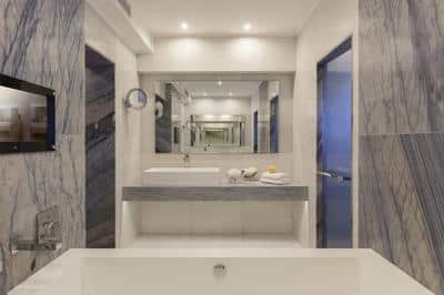 Minoan Palace Master Bathroom