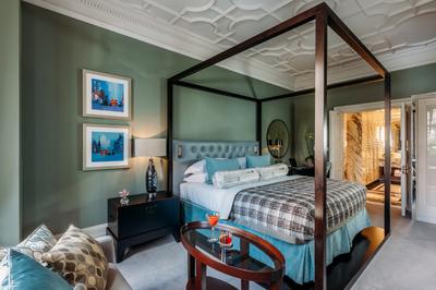 Signature Suite