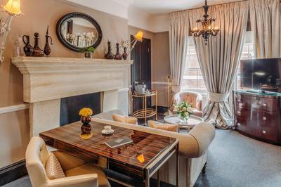 Cadogan Suite