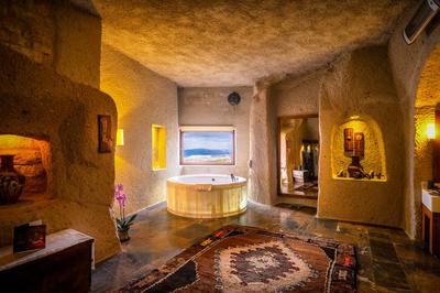 Tekeli Cave Suite
