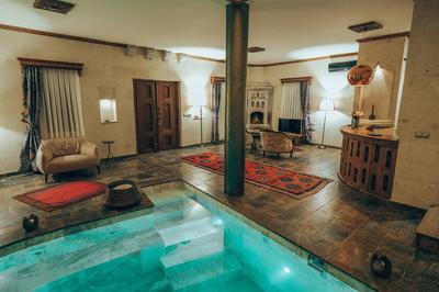 The Konak Cave Suite