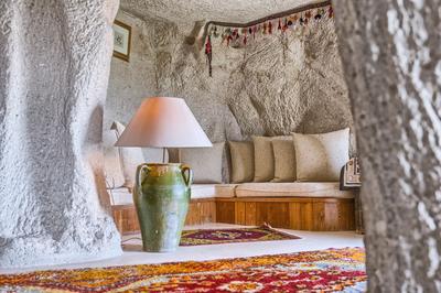 Uchasar Cave Suite