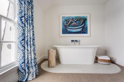 Grand Seaview Rooms