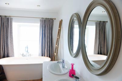 Seaview Rooms