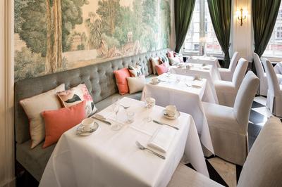 Breakfast Room