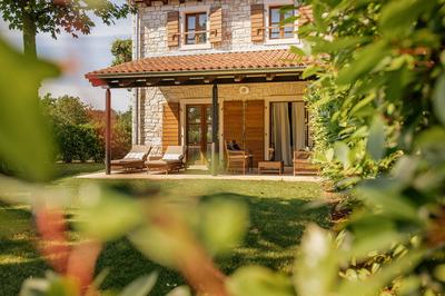 Estate Garden Residence