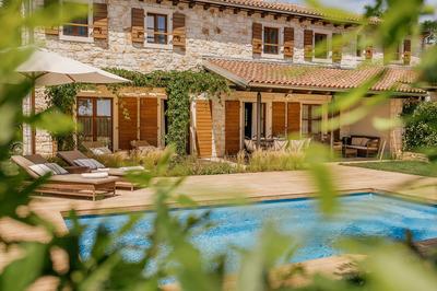 Estate Pool Residence