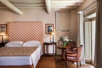 Medieval Village - Deluxe Room