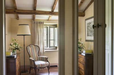 Medieval Village - Classic Room