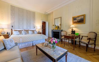 Prestige Room