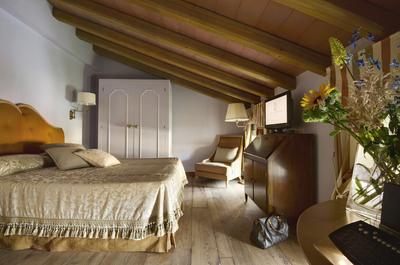 Tradition Room