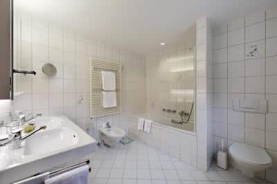 Double Room Superior Bathroom