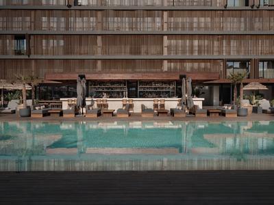Pool Bar