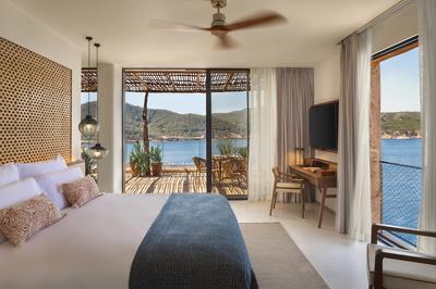 1-Bedroom Seascape Suite