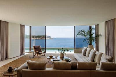 Five Bedroom Mansion - The Cliffhanger