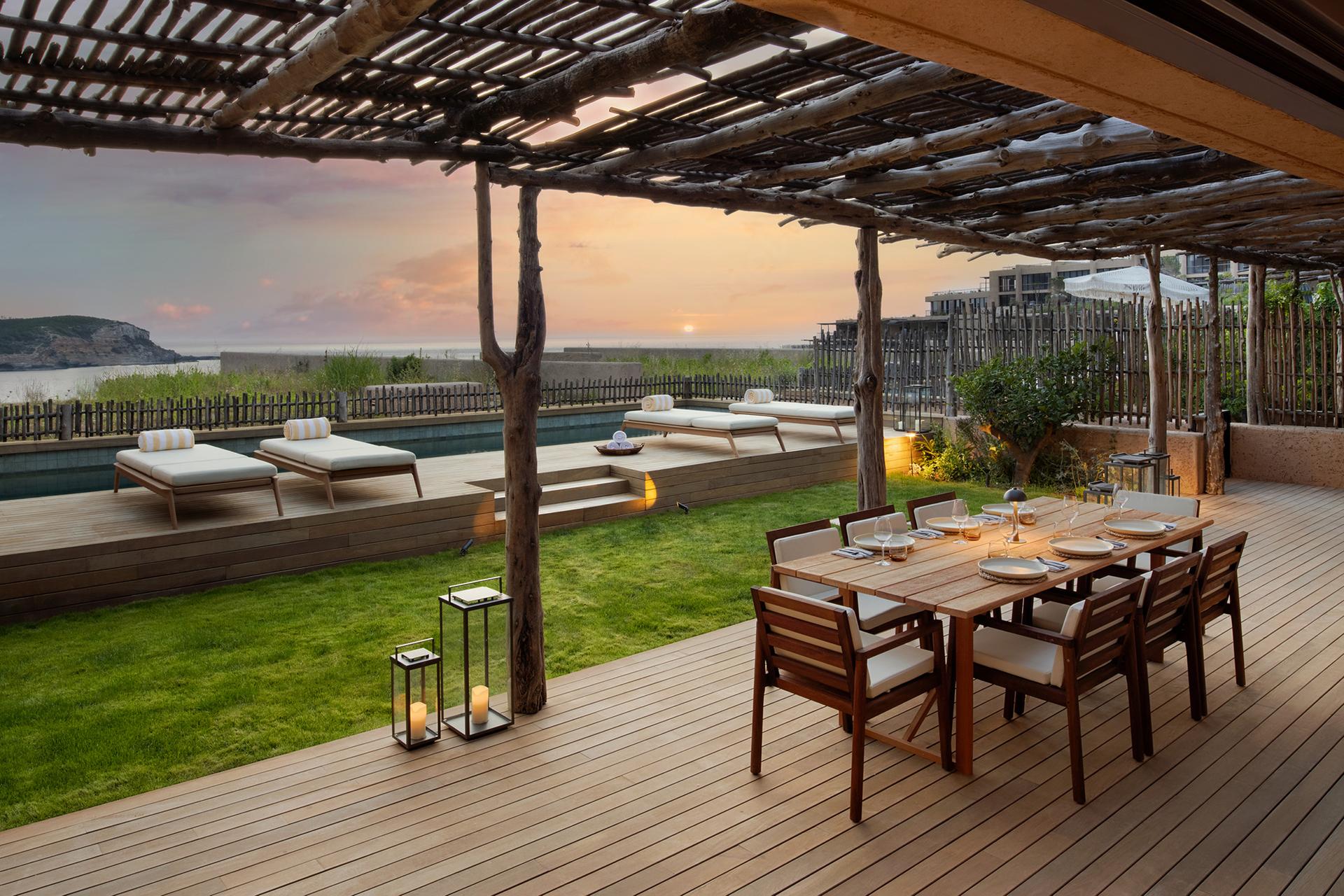 Seven Bedroom Residence