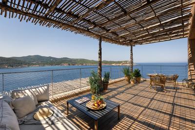 1-Bedroom Seascape Suite