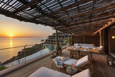1-Bedroom Seascape Suite