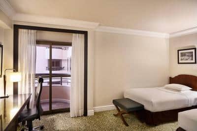 Deluxe Twin/Twin Interior View Guest Room
