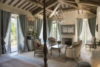Dea Feronia Garden Suite
