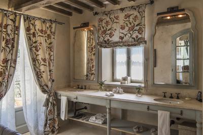 Dea Feronia Garden Suite