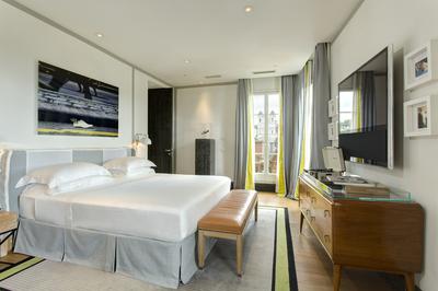 Penthouse Suite