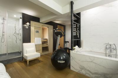 Executive Studio