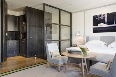 Executive Studio