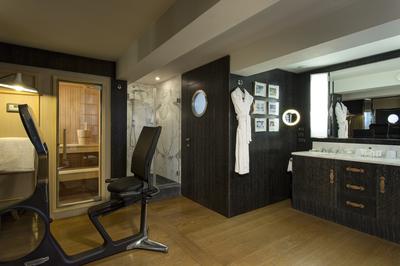 Penthouse Suite