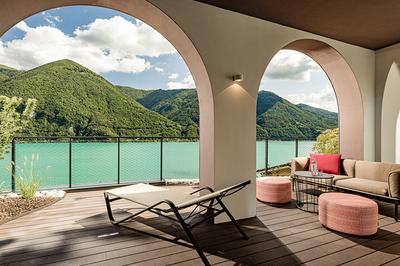 Lake View One-Bedroom Loggia Suite