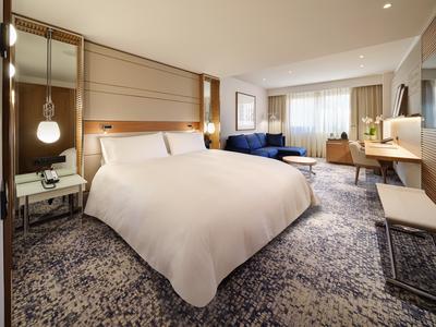 1 King Bed Classic Room