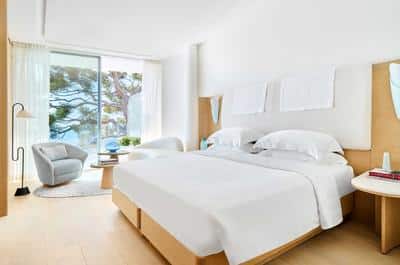 Corniche Room