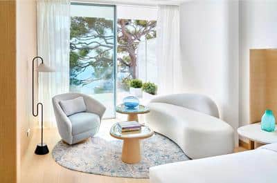 Corniche Room