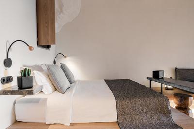 Cave Suite