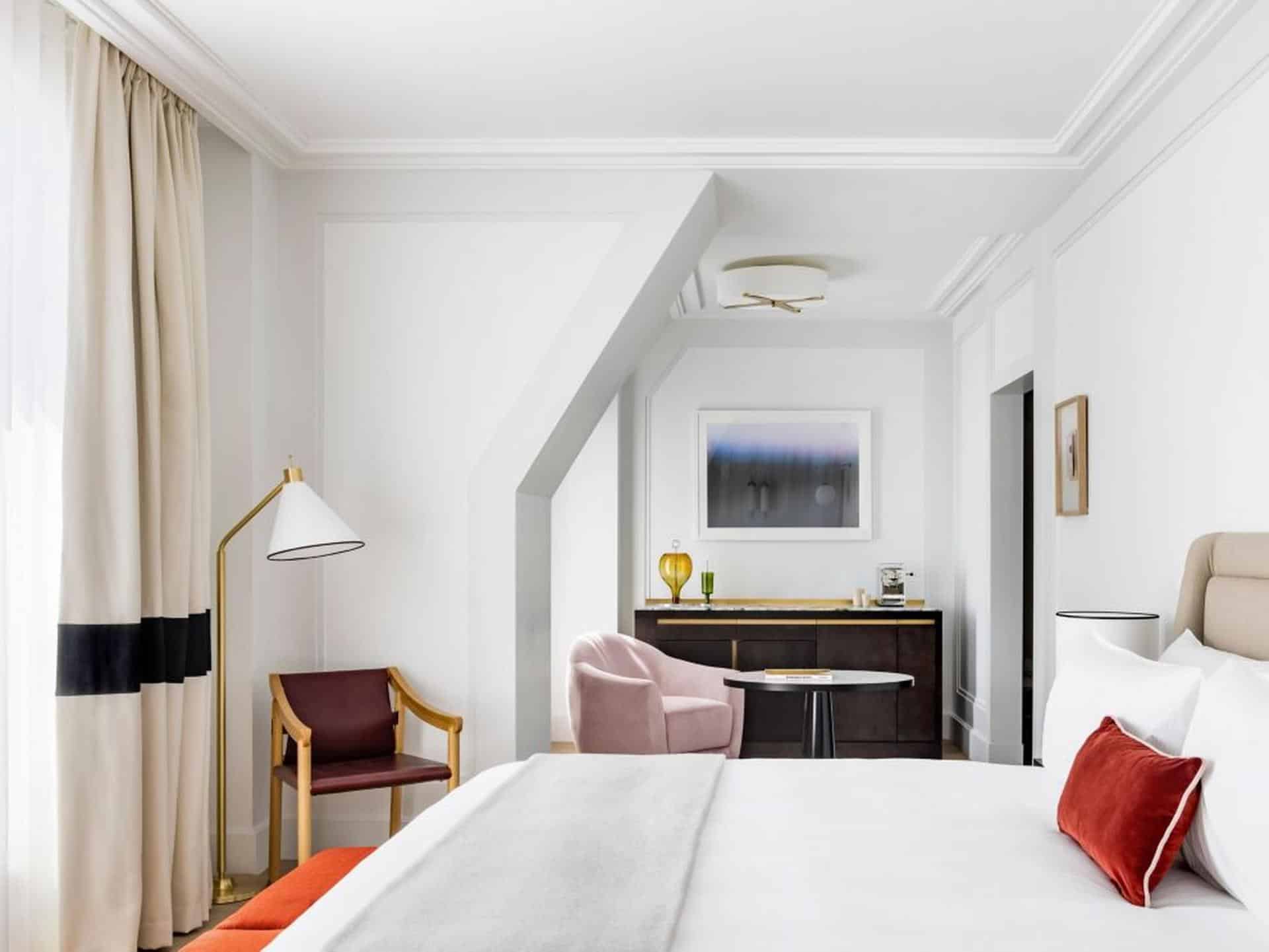 1 King Bed Suite
