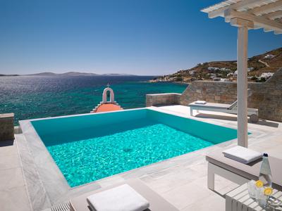 Private Pool Suite