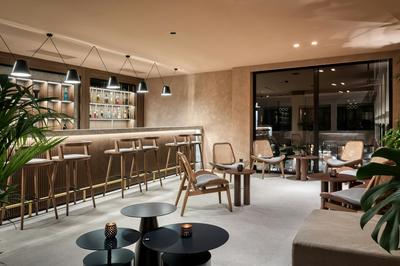 Xenia Lobby Bar