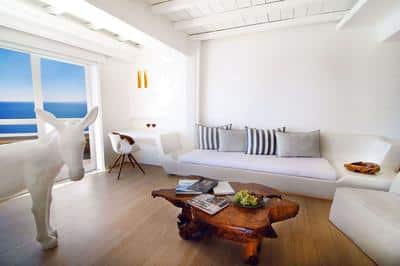 SUITE WITH JACCUZZI