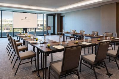 Manatee Meeting Room - U-Shape Setup