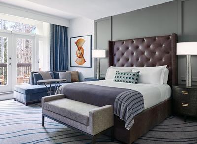 1 King Bed