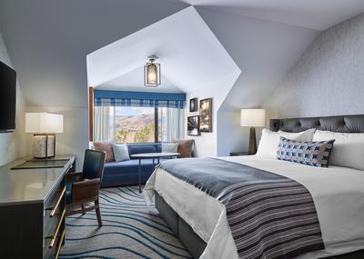One King Bed Mountain View with Fireplace Premium