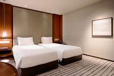 2 Twin Beds