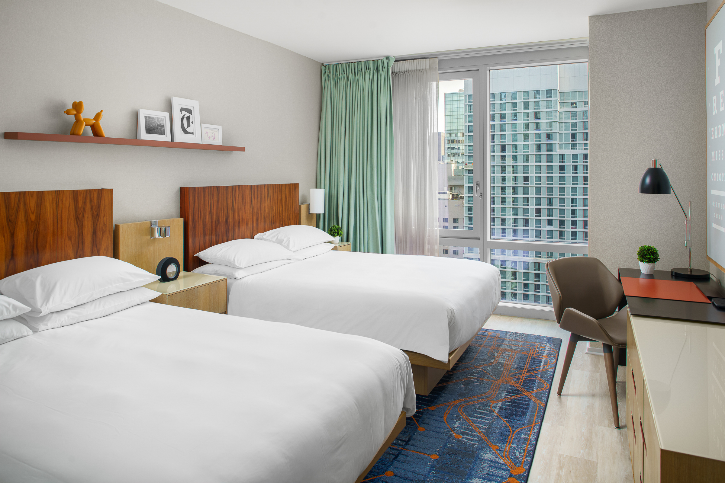 2 Queen Beds City View