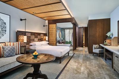 1 King Bed