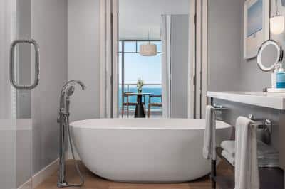 One King Bed with Ocean Front