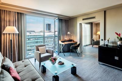 Executive Suite Living Area