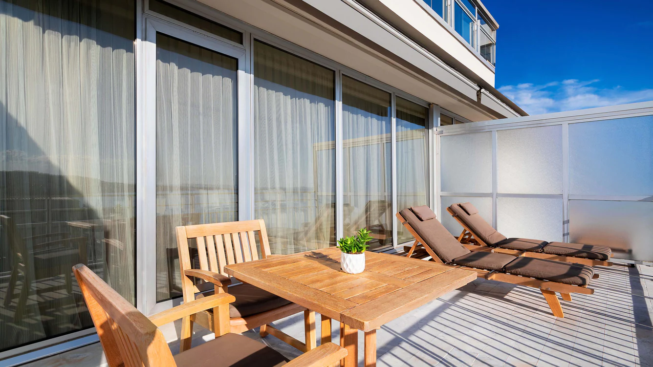 Executive City View, Guest Room, 1 King, City View, Terrace